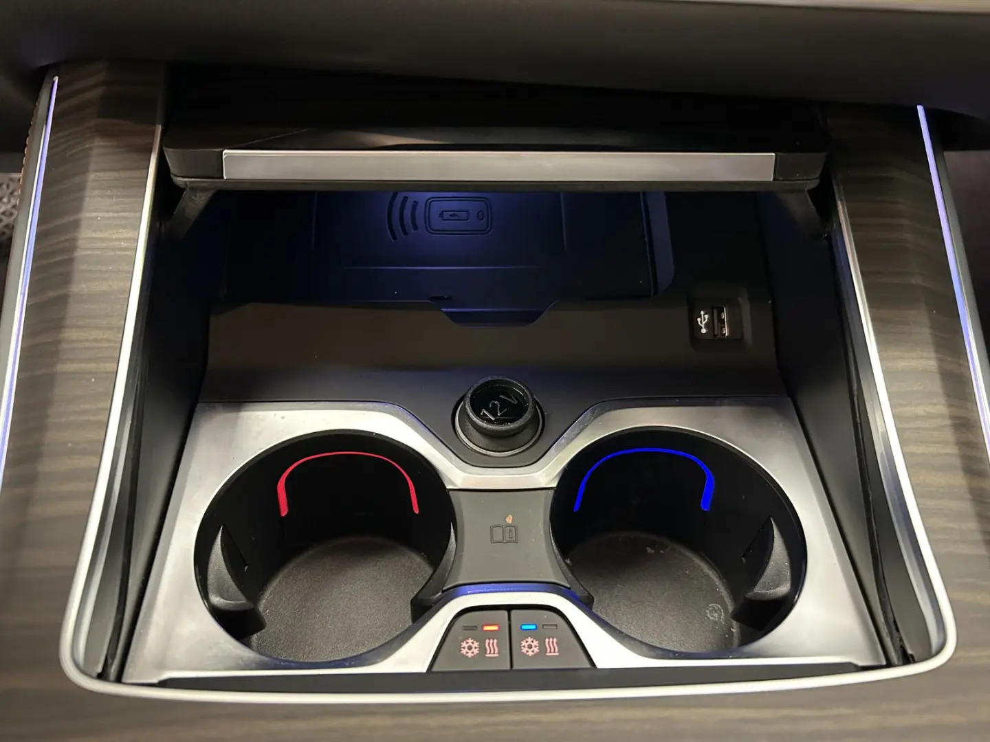 X5 xDrive40i M Sportpaket AHK B&W Pano. DAB Driv