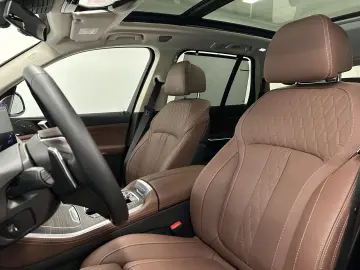 X5 xDrive40i M Sportpaket AHK B&W Pano. DAB Driv