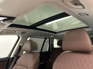 X5 xDrive40i M Sportpaket AHK B&W Pano. DAB Driv