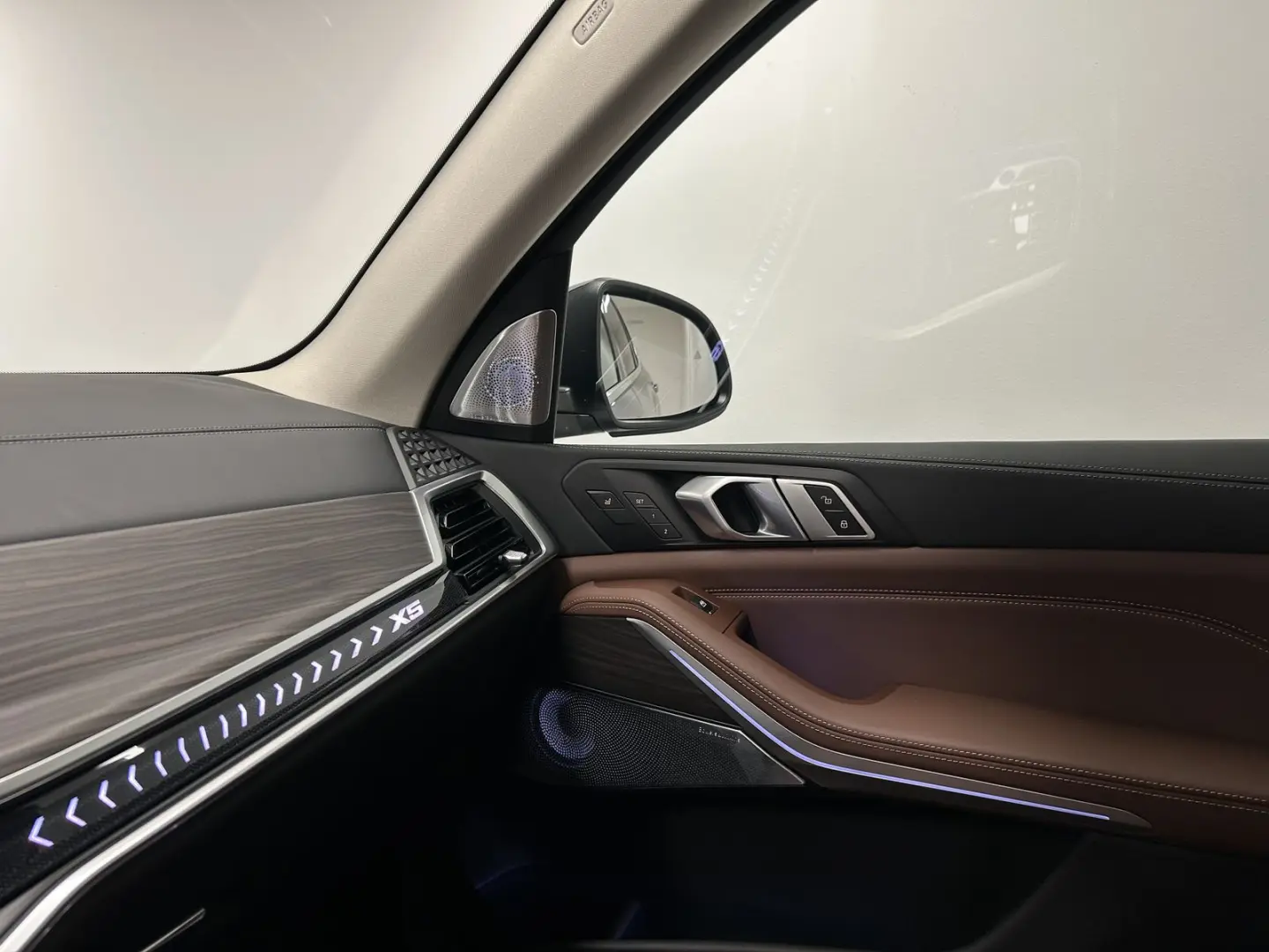 X5 xDrive40i M Sportpaket AHK B&W Pano. DAB Driv
