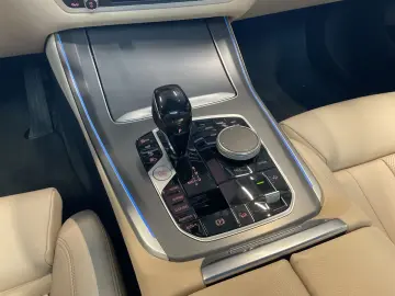 X5 45e xDrive HuD Laser Leder Luftfed. Pano 22