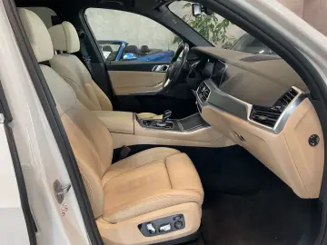 X5 45e xDrive HuD Laser Leder Luftfed. Pano 22