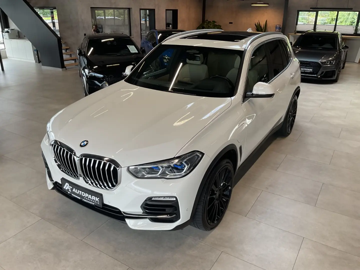 X5 45e xDrive HuD Laser Leder Luftfed. Pano 22
