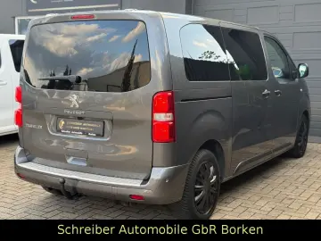 Traveller Business L2 HEAD-UP 8-SITZE KEYLESS