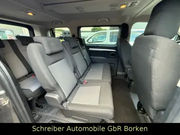 Traveller Business L2 HEAD-UP 8-SITZE KEYLESS