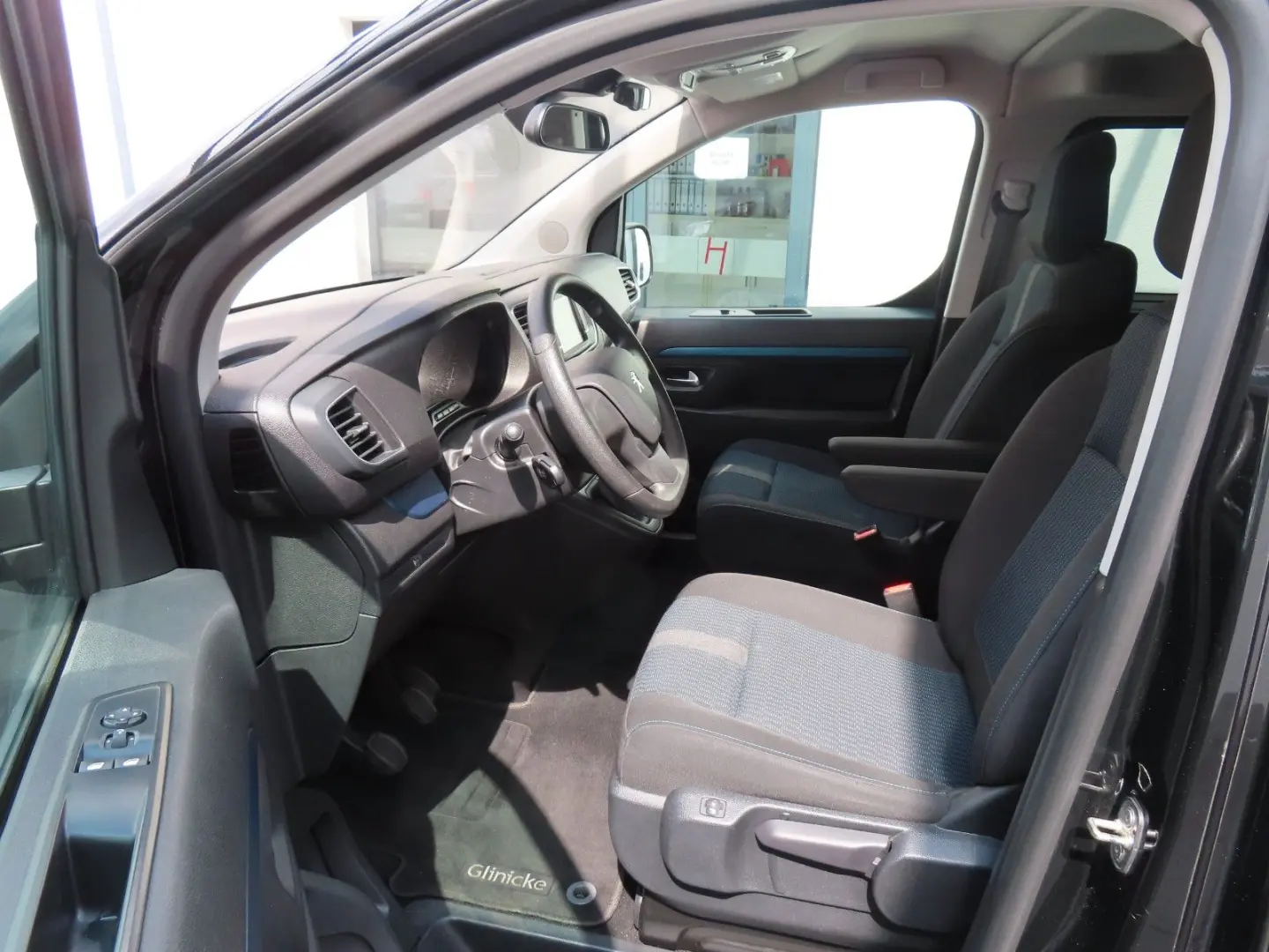 Traveller BlueHDi 145 S&S Active L3 Klima/AHK
