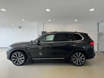 X5 xDrive 45e HUD AHK Pano Navi Leder Laserlicht