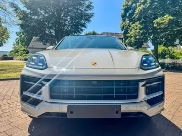Cayenne Coupe E-Hybrid*PANO*21