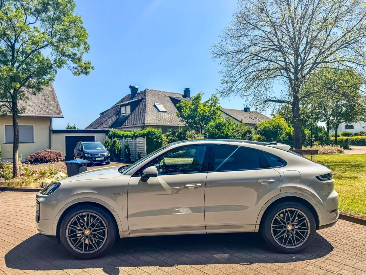 Cayenne Coupe E-Hybrid*PANO*21
