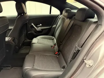 Mercedes Benz CLA 180 Coupé