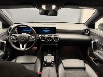 Mercedes Benz CLA 180 Coupé