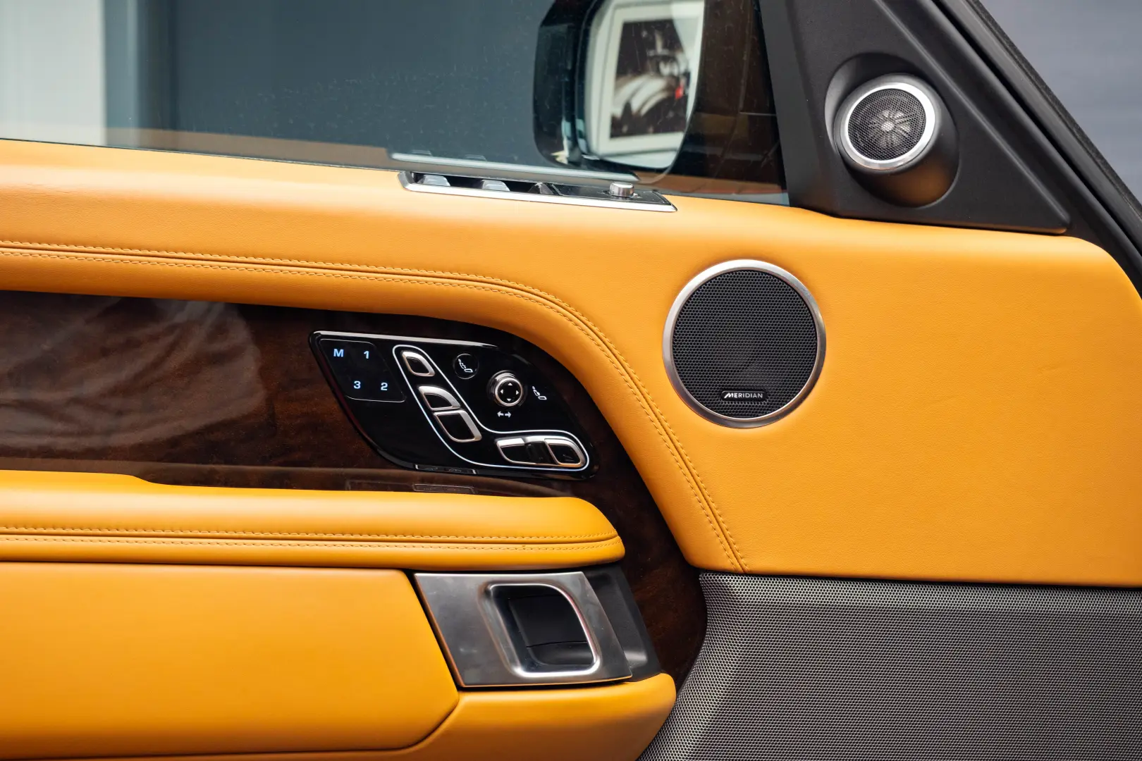 Range Rover Autobiography