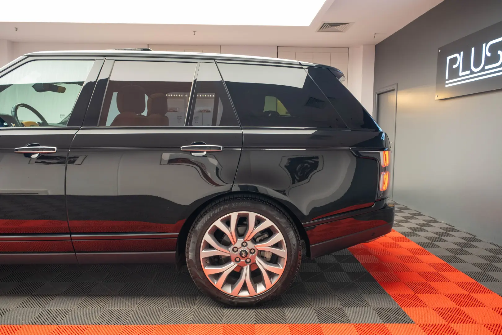 Range Rover Autobiography