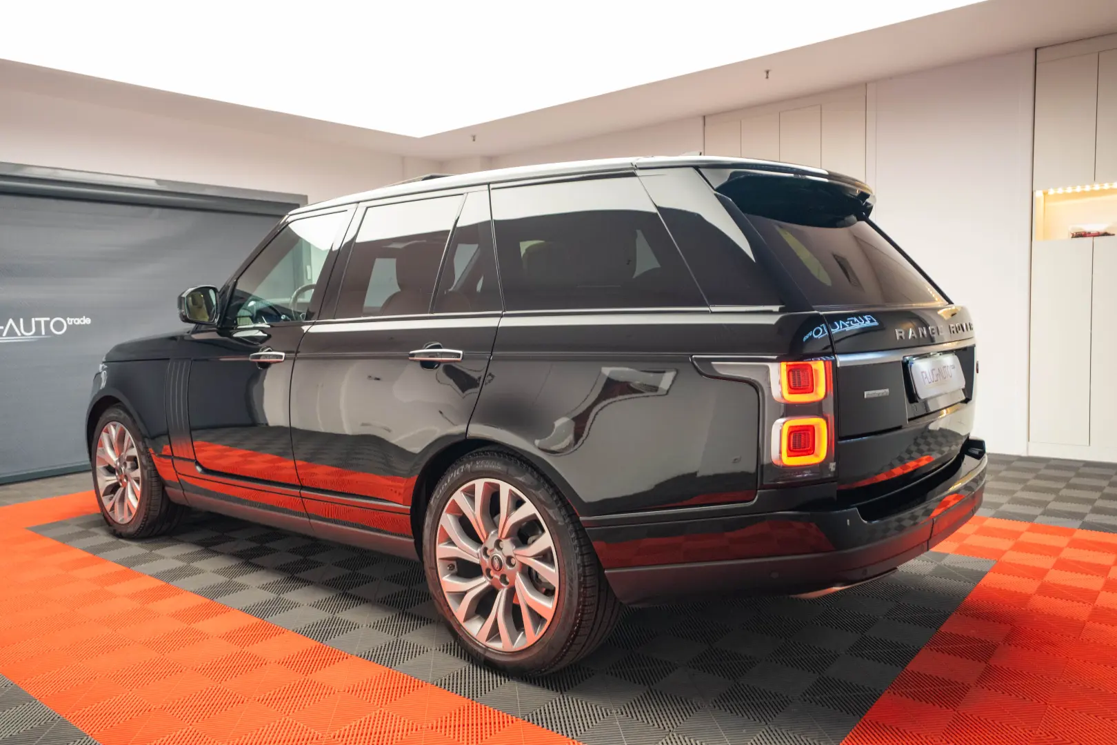 Range Rover Autobiography