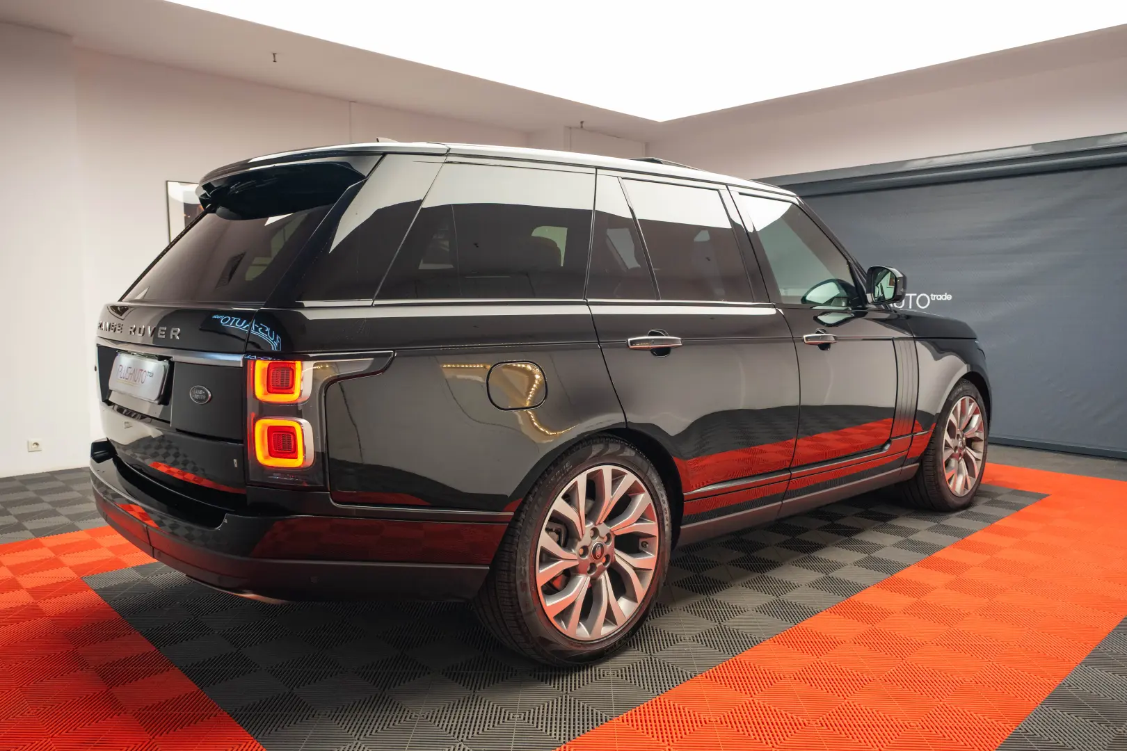 Range Rover Autobiography