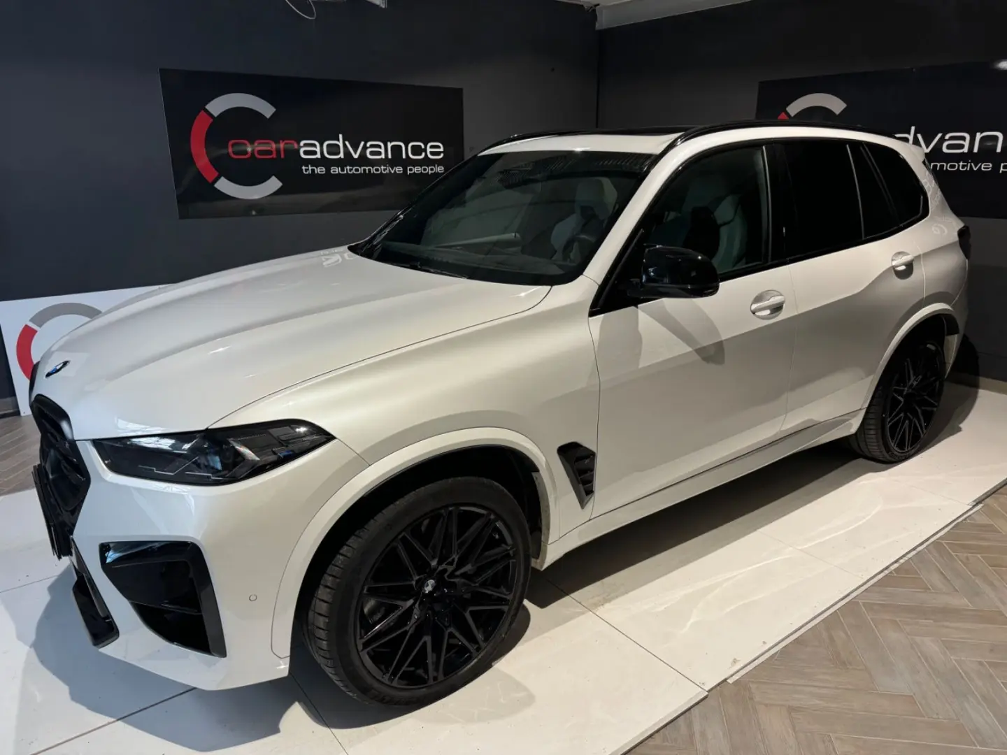 X5 M Competition*VMAX*Carbon*WhiteWhite*AHK*Ino*