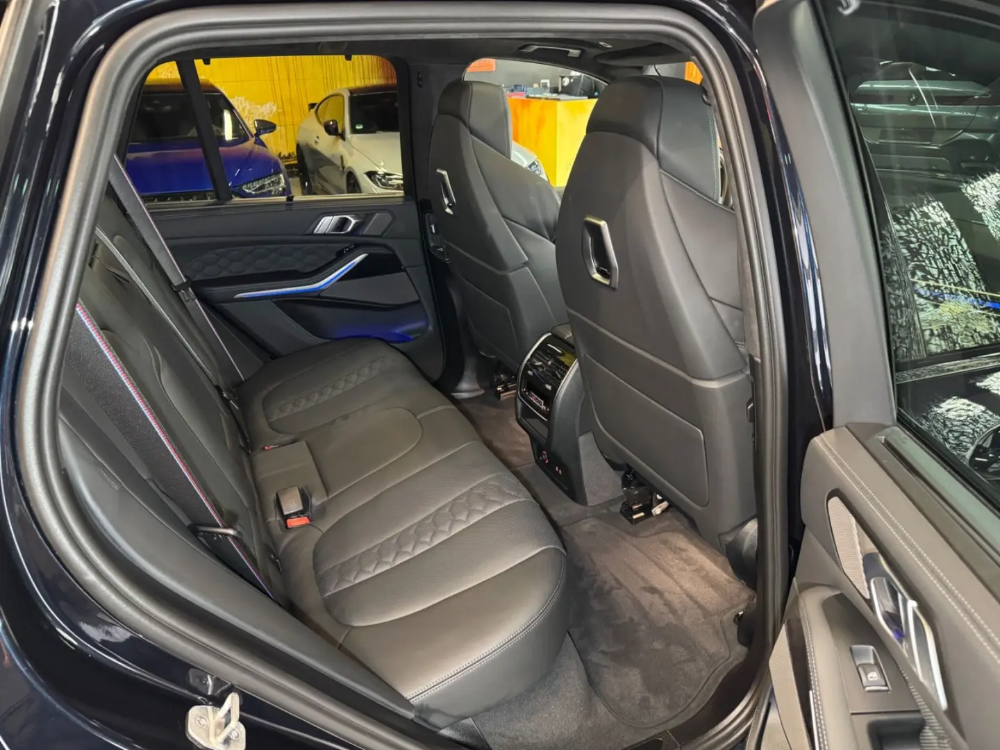 X5 M Competition~PANO~HUD~MASSAGE~SOFT-CLOSE