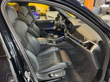 X5 M Competition~PANO~HUD~MASSAGE~SOFT-CLOSE