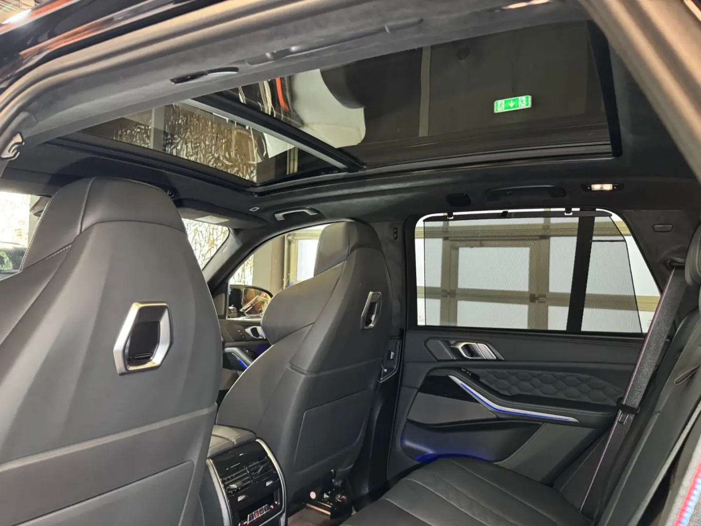 X5 M Competition~PANO~HUD~MASSAGE~SOFT-CLOSE