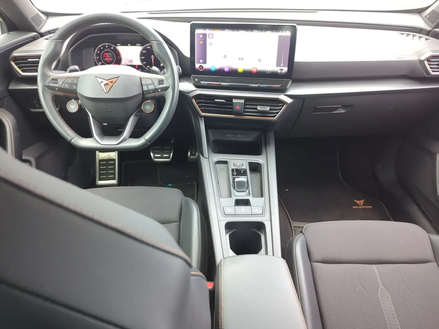 Formentor VZ 2,0 TSI DSG 4Drive+Navi+ACC+PDC+19´