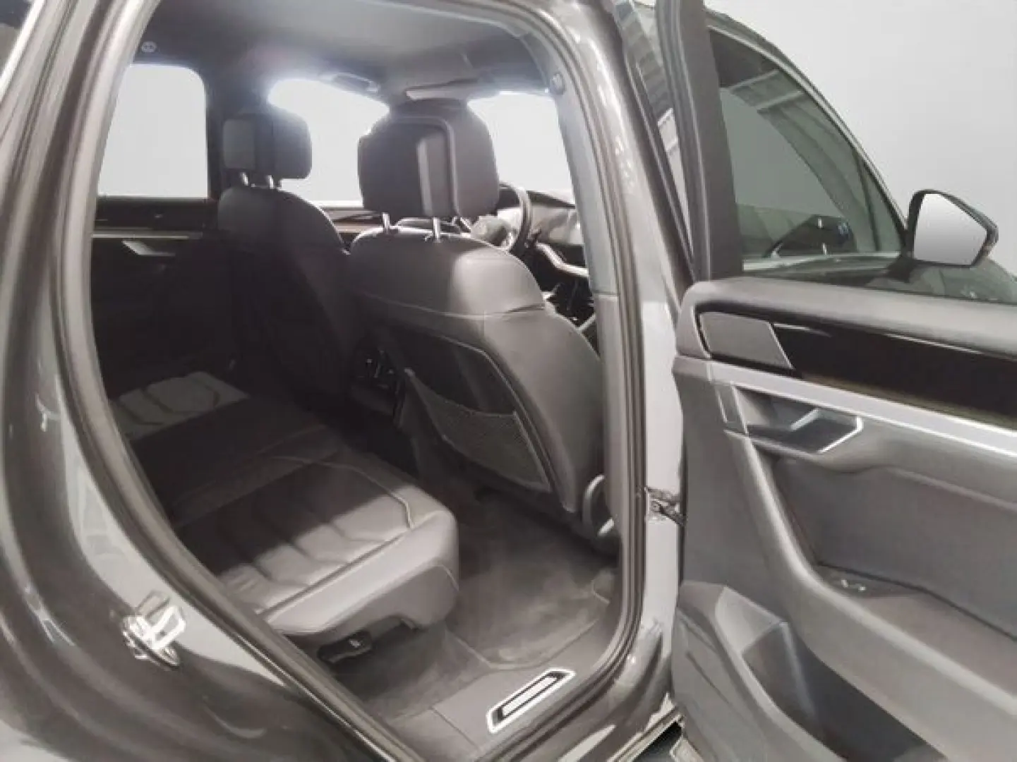 Touareg 3,0 TDI R-Line 4Motion AHK/Rückfahrkamer