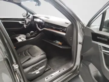Touareg 3,0 TDI R-Line 4Motion AHK/Rückfahrkamer