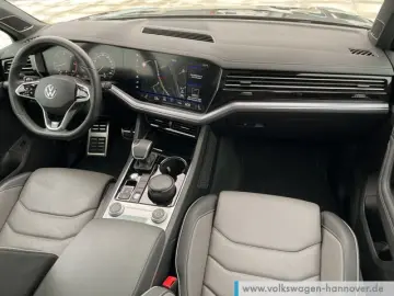 Touareg 3.0 TDI 4M R-Line AHK Navi Pano Sthzg HU