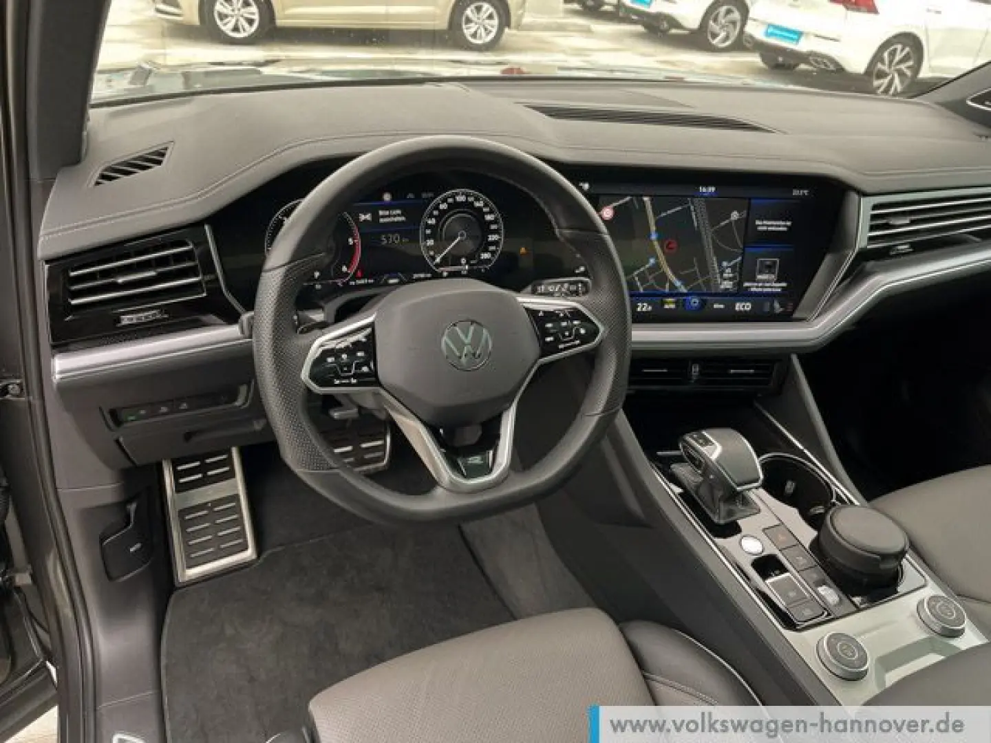 Touareg 3.0 TDI 4M R-Line AHK Navi Pano Sthzg HU