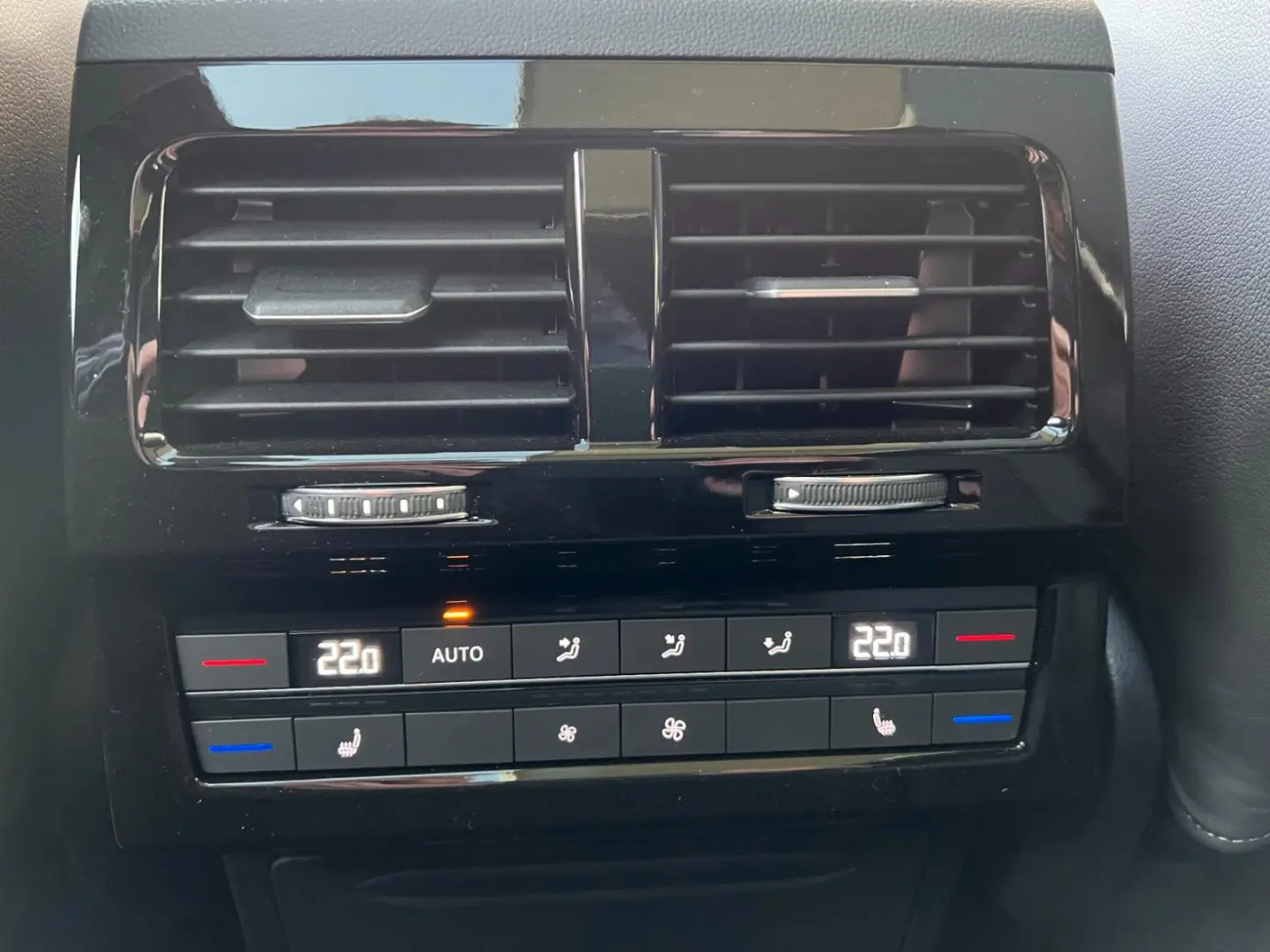 Touareg R-Line 3,0 l V6 TDI  4MOTION  BlackStyle