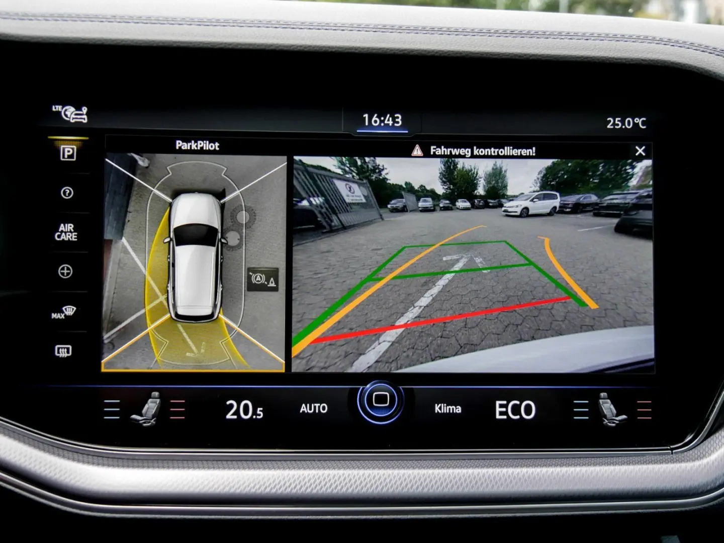 Touareg R eHybrid Matrix Keyless Trailer/TravelA