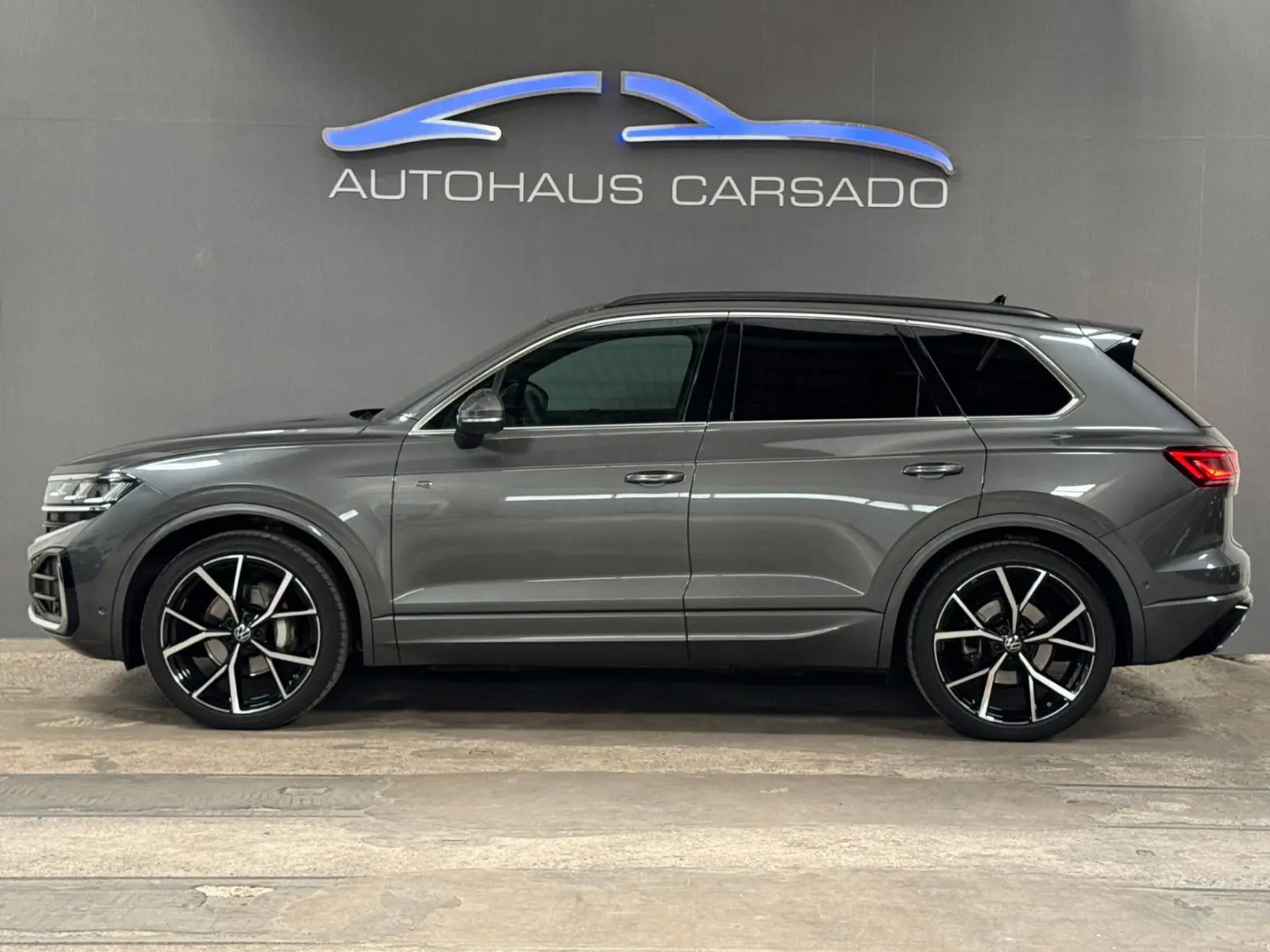 Touareg R-Line/NightVision/Masage/STHZ/SoftClose