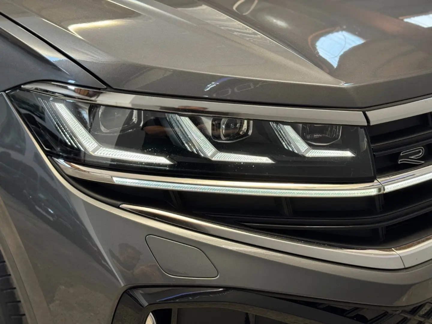 Touareg R-Line/NightVision/Masage/STHZ/SoftClose