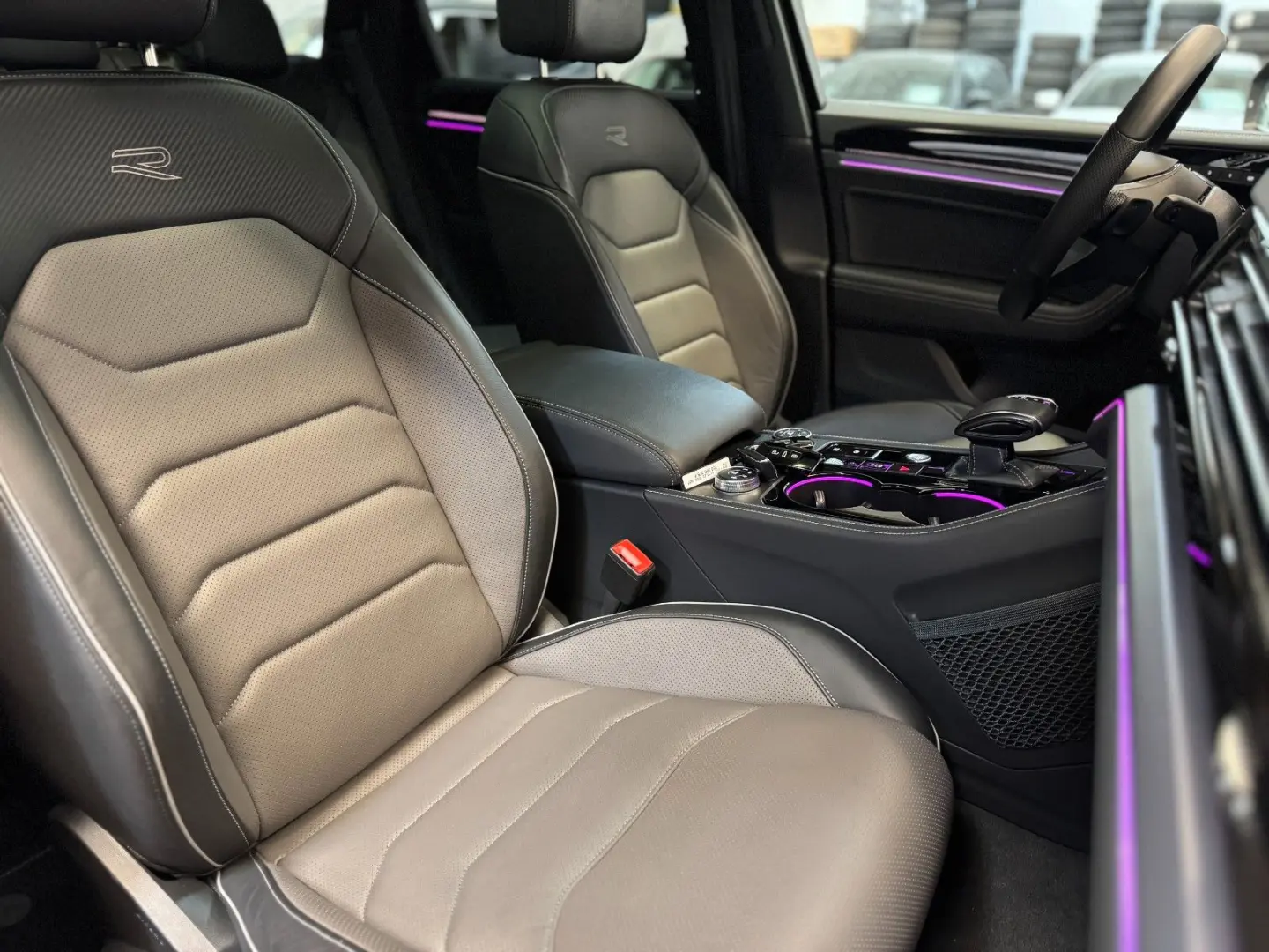 Touareg R-Line/NightVision/Masage/STHZ/SoftClose
