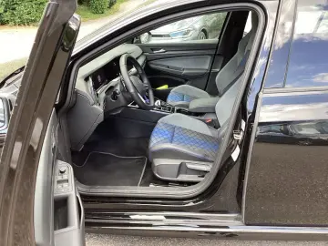 Golf VIII R 4M DSG Navi LED Pano HUD