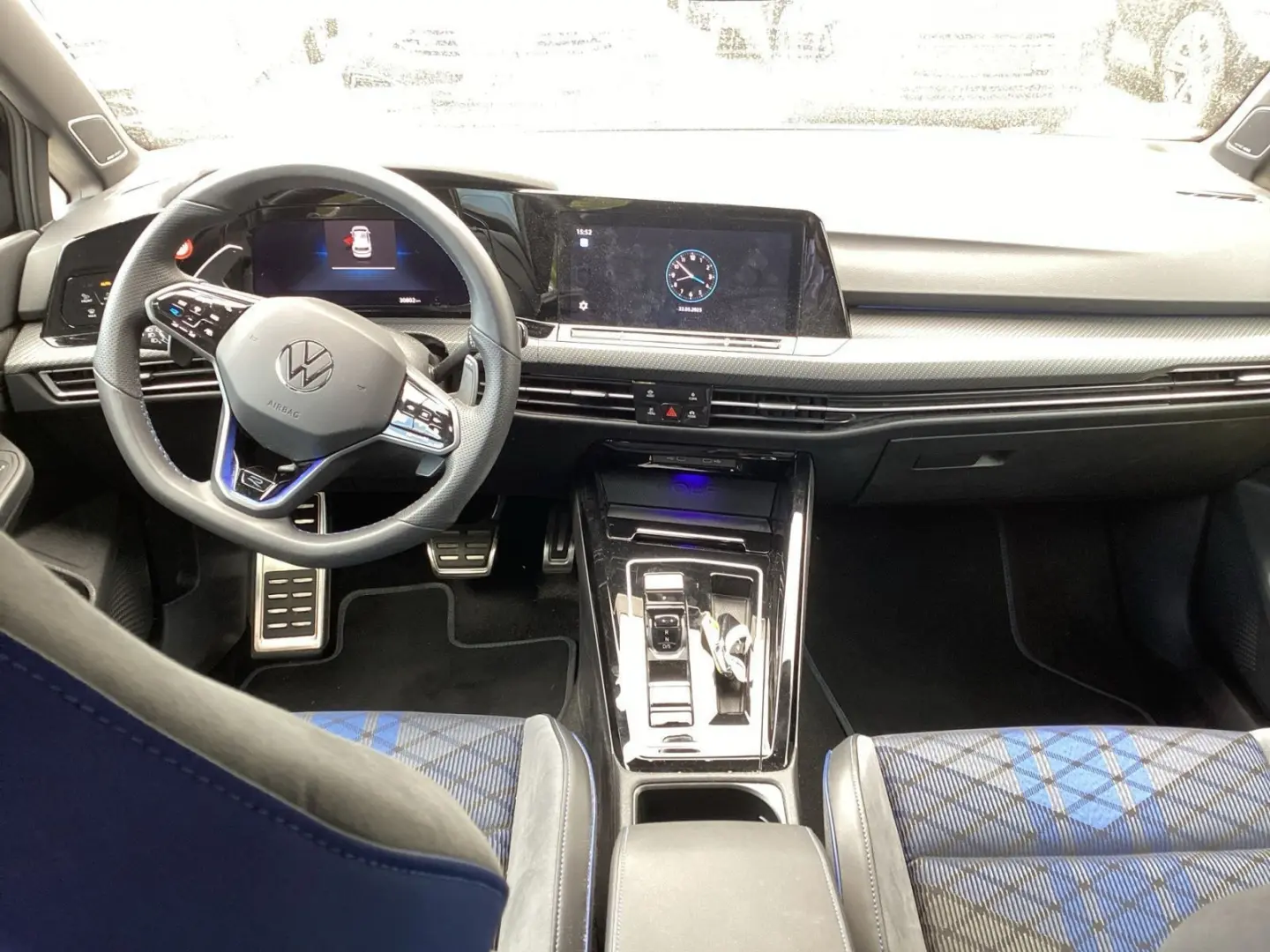 Golf VIII R 4M DSG Navi LED Pano HUD