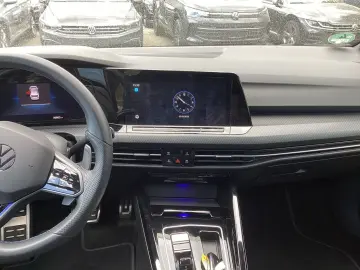 Golf VIII R 4M DSG Navi LED Pano HUD
