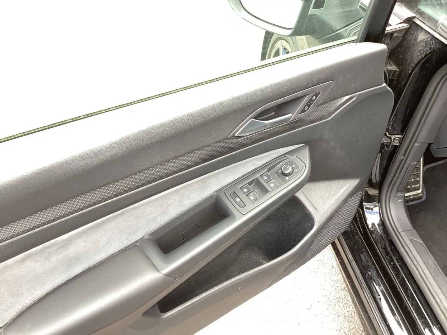 Golf VIII R 4M DSG Navi LED Pano HUD