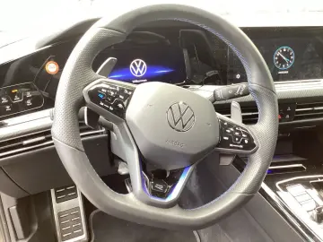 Golf VIII R 4M DSG Navi LED Pano HUD