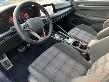 Golf VIII GTI 2.0 TSI DSG+LED+NAVI+KAMERA+H&K+AC