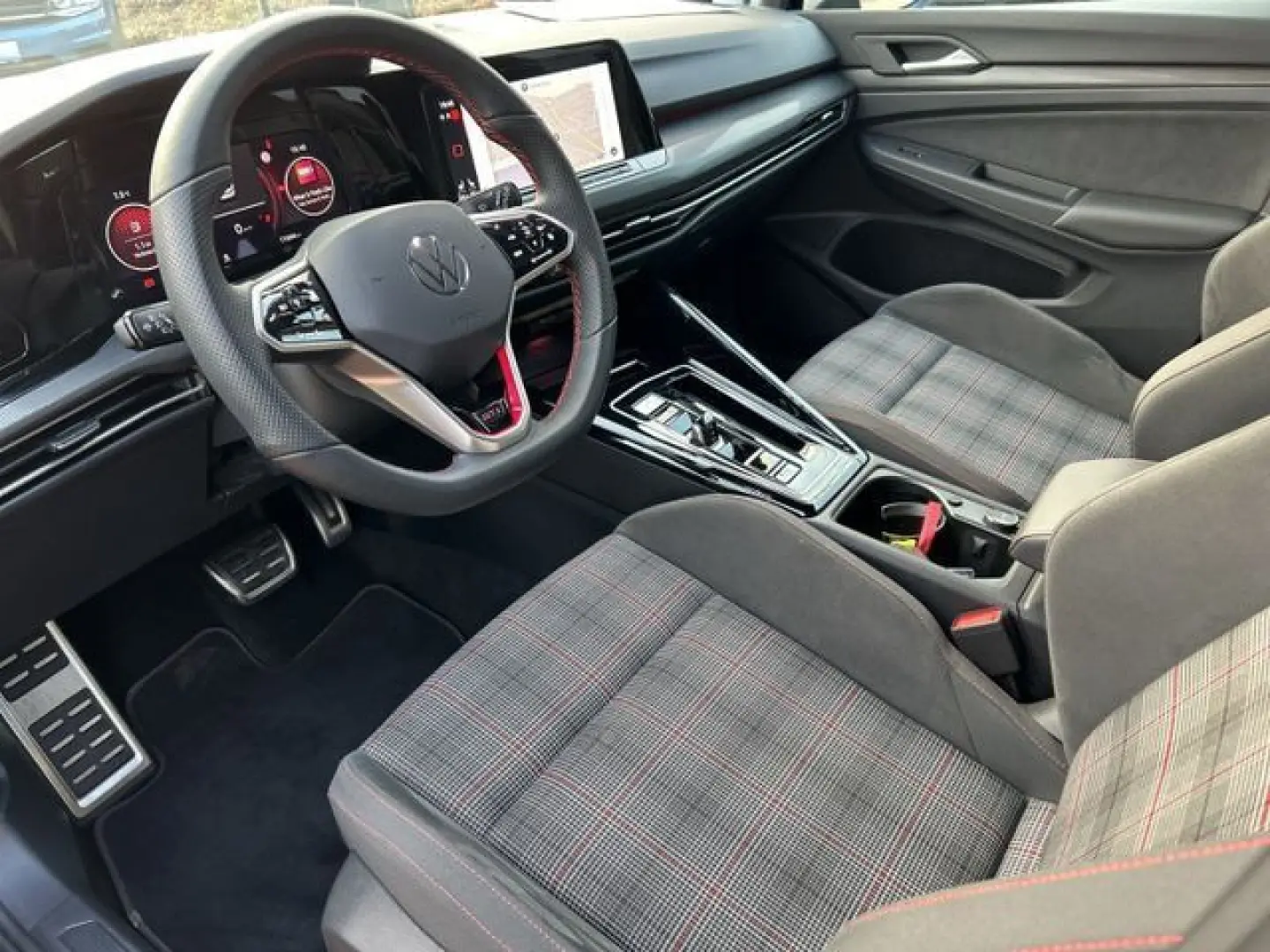 Golf VIII GTI 2.0 TSI DSG+LED+NAVI+KAMERA+H&K+AC