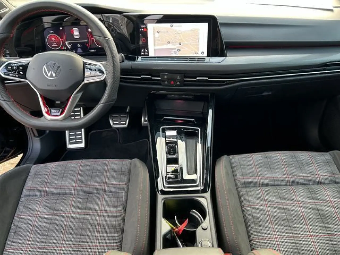 Golf VIII GTI 2.0 TSI DSG+LED+NAVI+KAMERA+H&K+AC