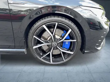 Golf R Performance Akrapovic/Pano/DCC/h&k/Leder/