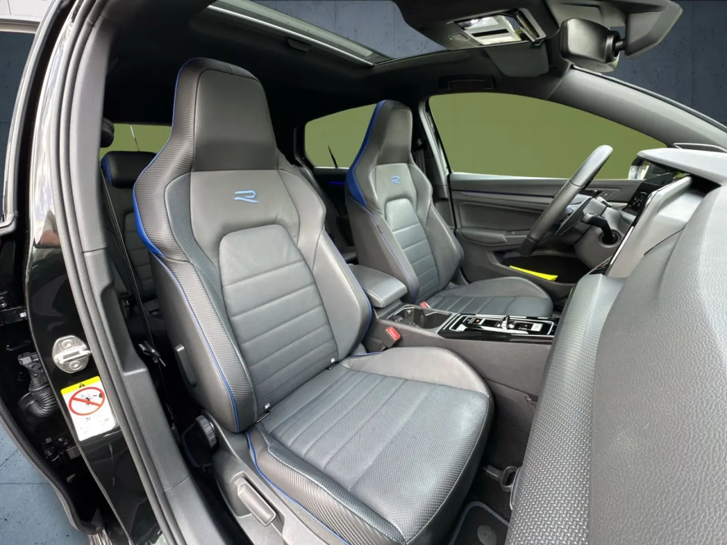 Golf R Performance Akrapovic/Pano/DCC/h&k/Leder/
