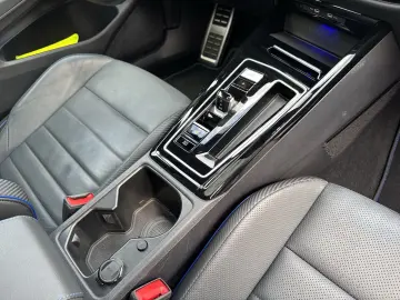 Golf R Performance Akrapovic/Pano/DCC/h&k/Leder/