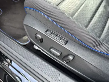 Golf R Performance Akrapovic/Pano/DCC/h&k/Leder/