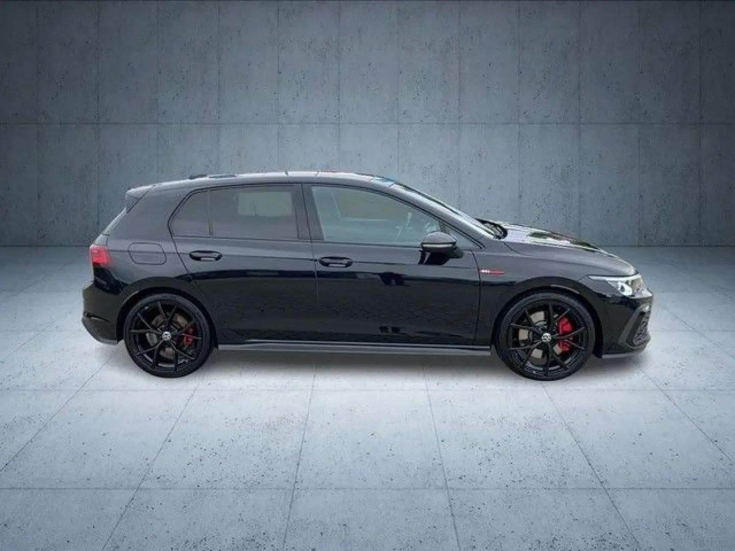 Golf VIII 2.0 TSI DSG GTI AHK LED LM19 NAVI PANO