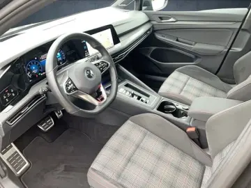 Golf VIII 2.0 TSI DSG GTI AHK LED LM19 NAVI PANO