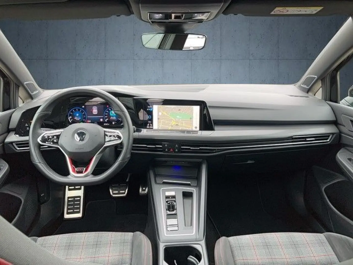 Golf VIII 2.0 TSI DSG GTI AHK LED LM19 NAVI PANO