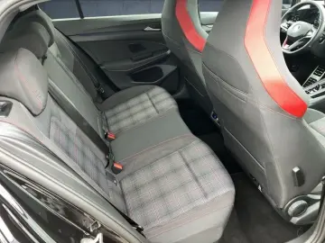 Golf VIII 2.0 TSI DSG GTI AHK LED LM19 NAVI PANO