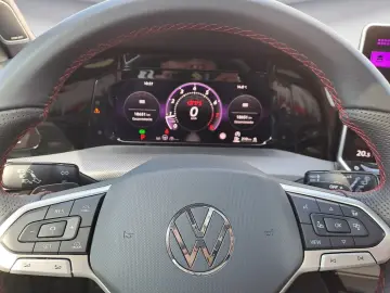 Golf GTI DSG Leder HUD HarmanKardon AHK Pano DCC